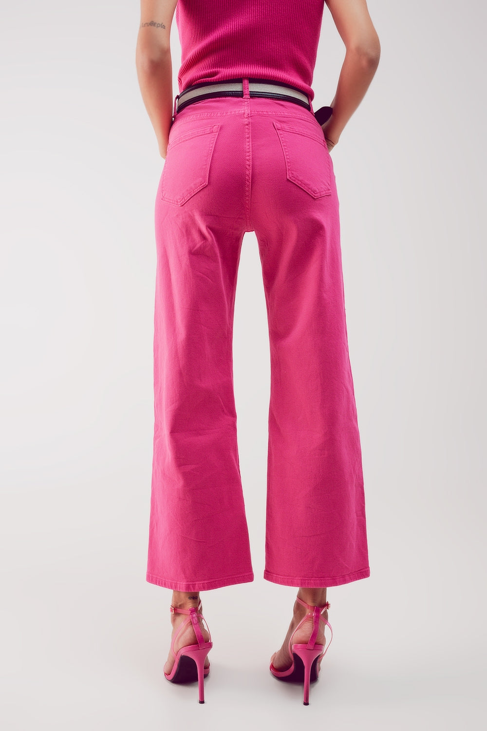 Cropped wide leg jeans in fushia