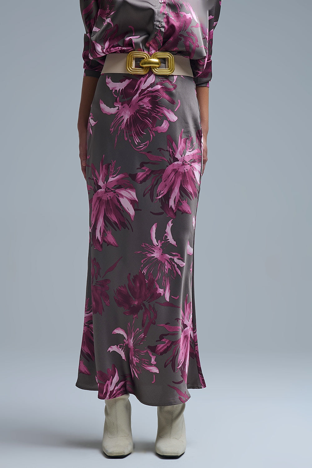 Elegant Floral Midi Skirt made in satin grey