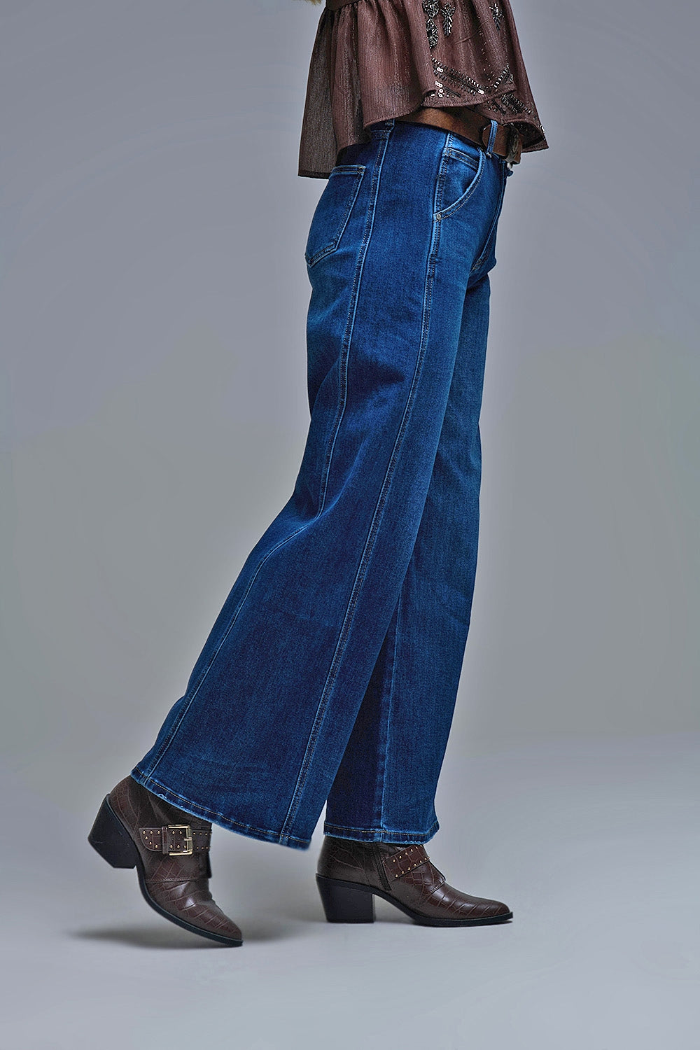 Q2 Extra Wide Leg Jeans In Mid Wash with side pockets