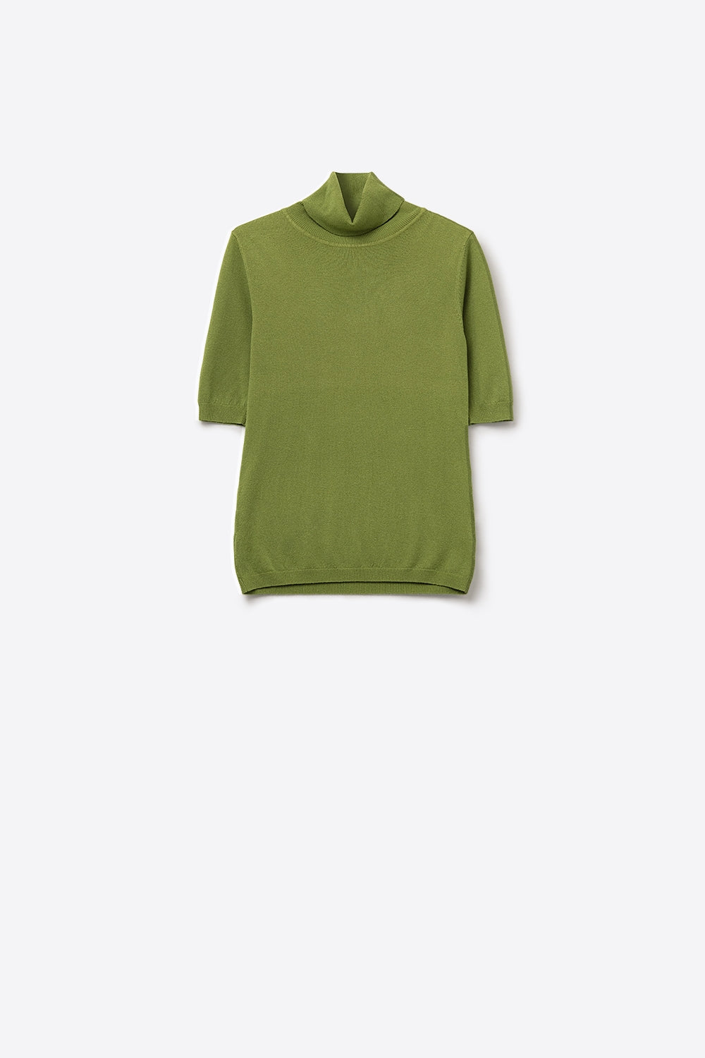 Q2 Fine knit sweater in olive green with a high neck and elbow-length sleeves