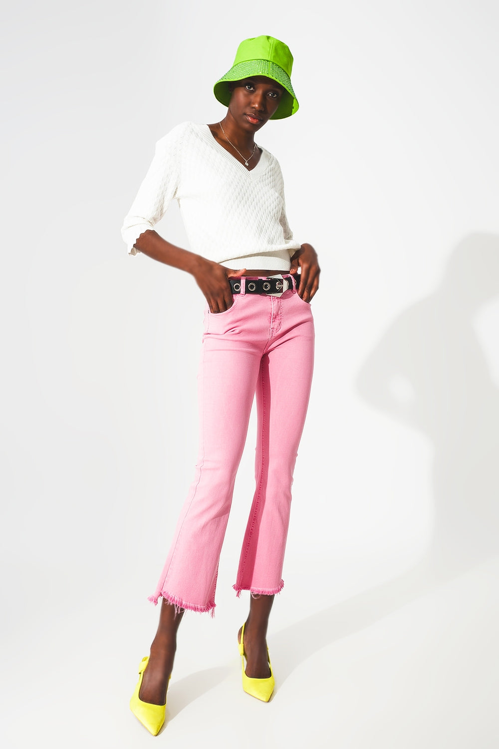 Flare jeans with raw hem edge in bubblegum pink