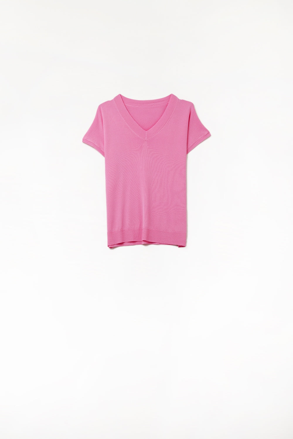 Q2 Fucshia fine knit V-neck sweater