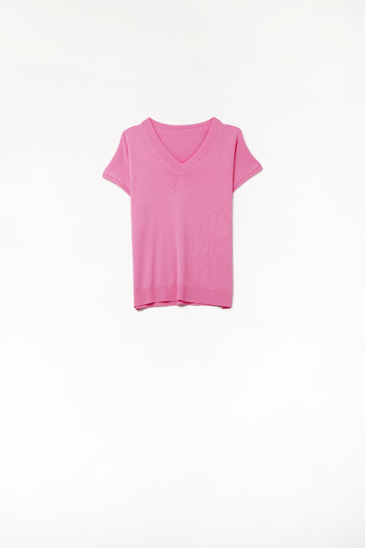 Q2 Fucshia fine knit V-neck sweater