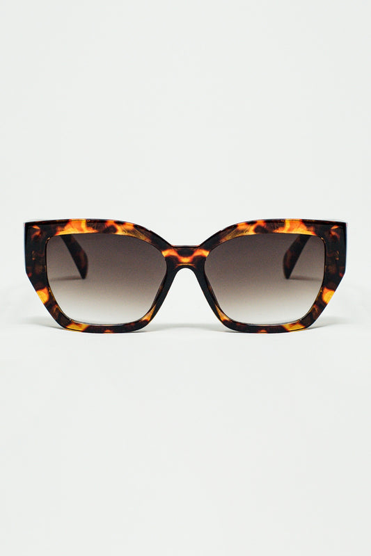 Q2 geometric polarized sunglasses with gradient dark lenses and tortoise shell