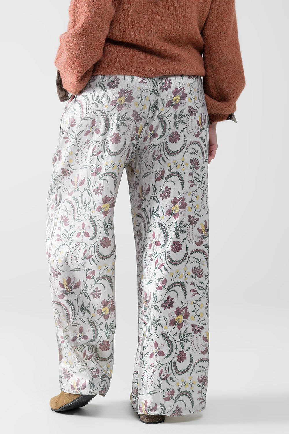 grijze satijnen broek met bloemenprint