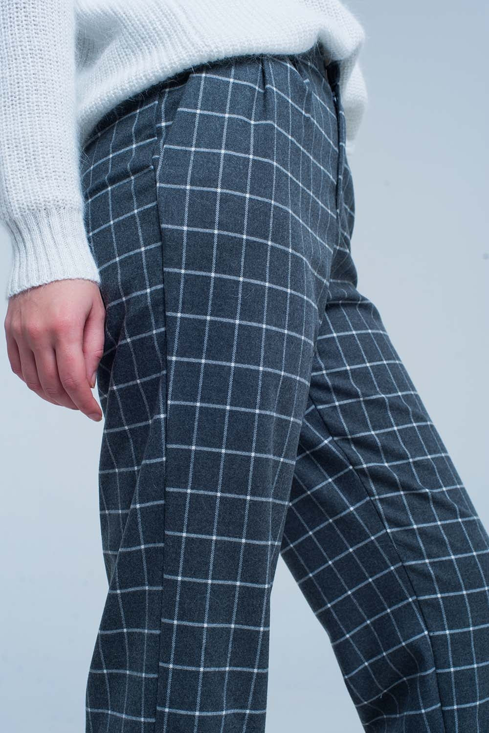 Grijze broek met witte ruitprint