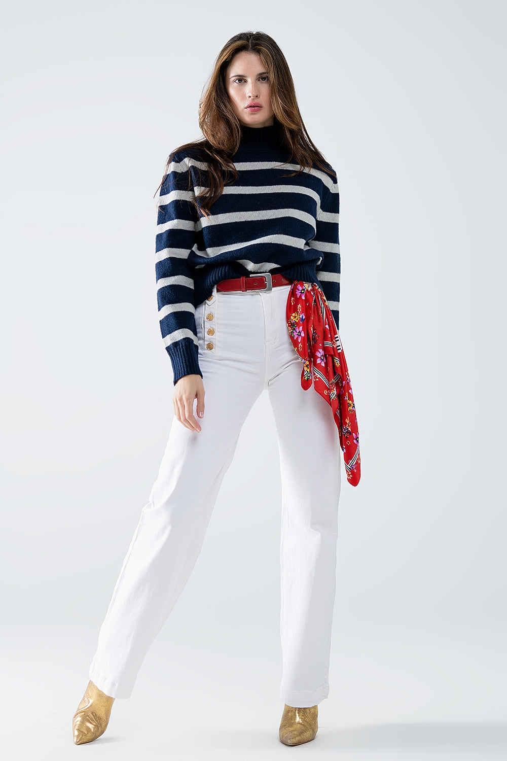 Camisola de gola alta às riscas em azul marinho e cinza