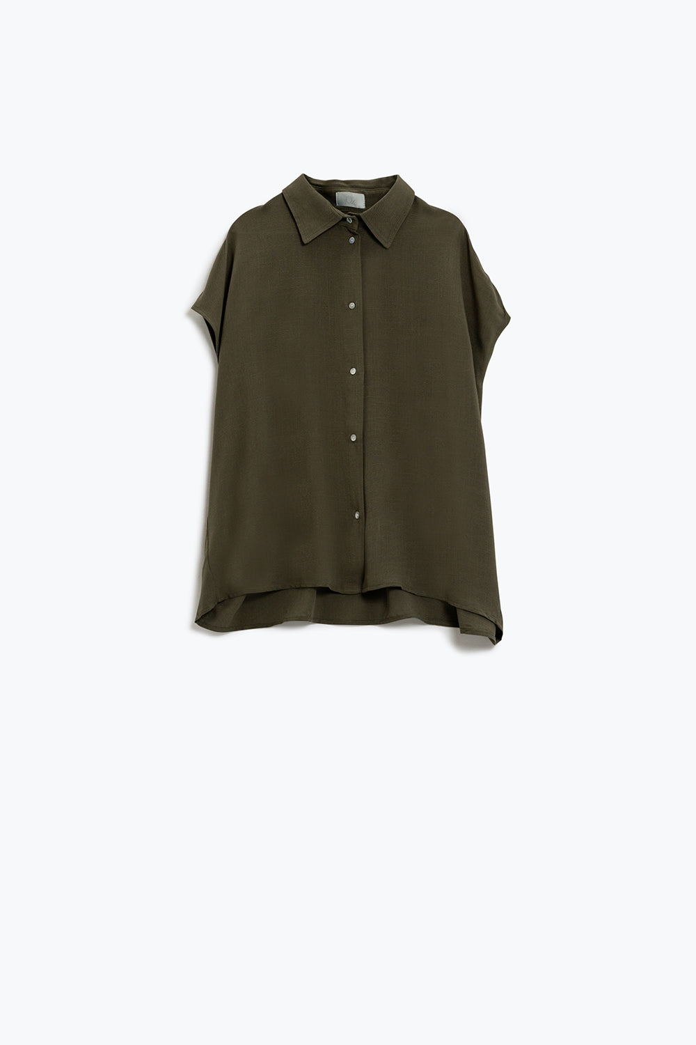 Blusa caqui com botões e gola polo