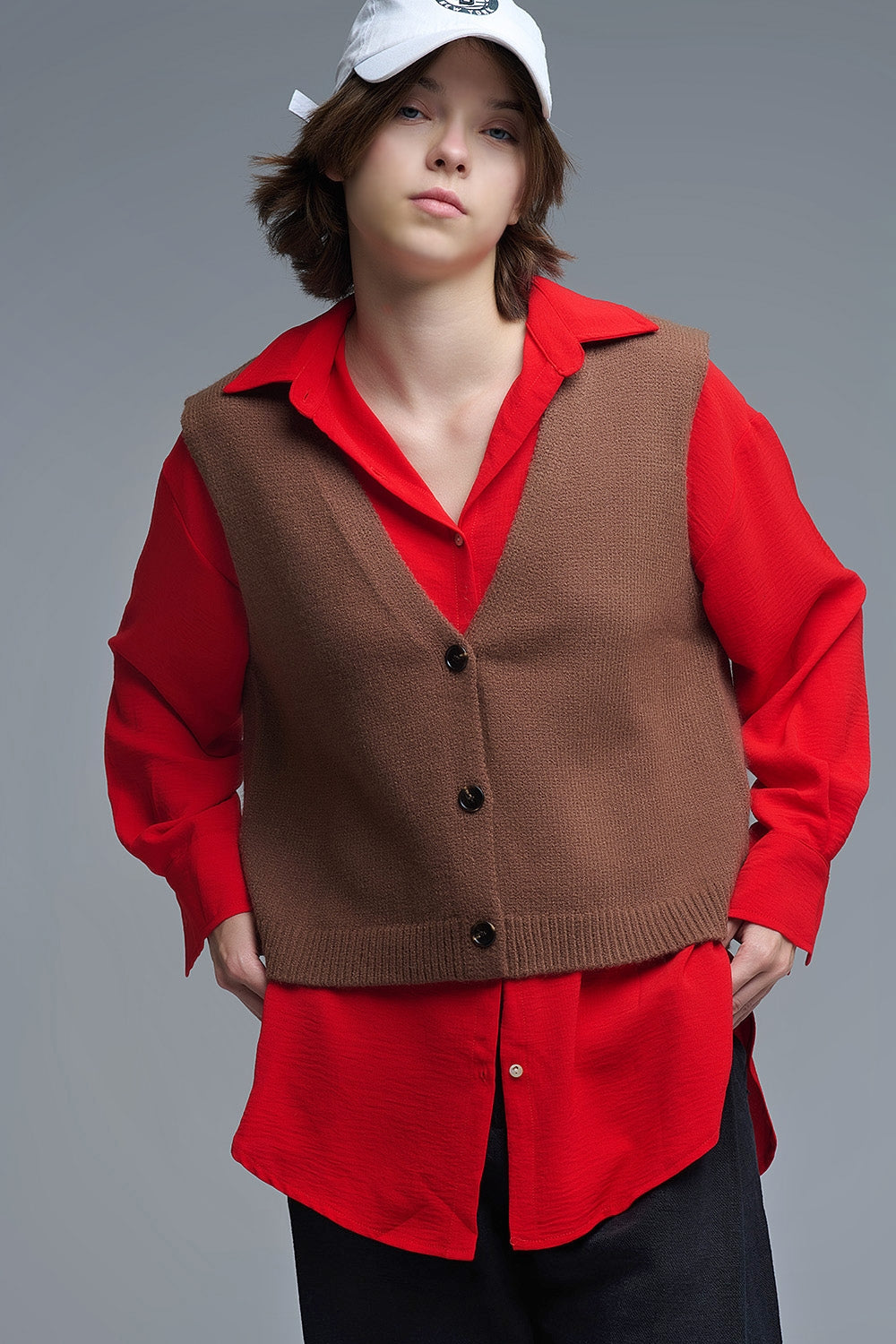 Q2 Knitted Cropped Vest in Chocolate Brown