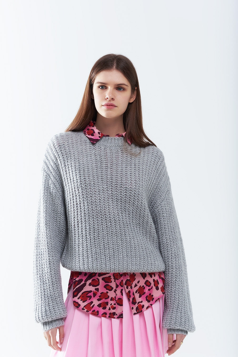 Lichtgrijze grof gebreide trui met ballonmouwen