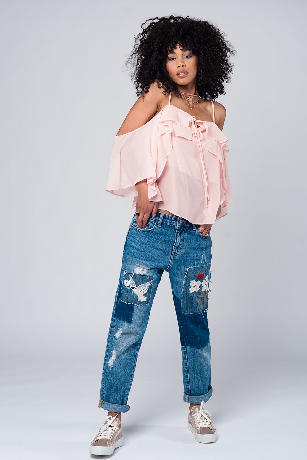 Lichtroze top met blote schouders