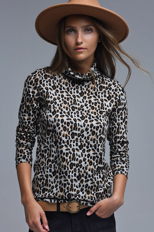 Q2 Long Sleeve Turtleneck Top in Brown Leopard Print