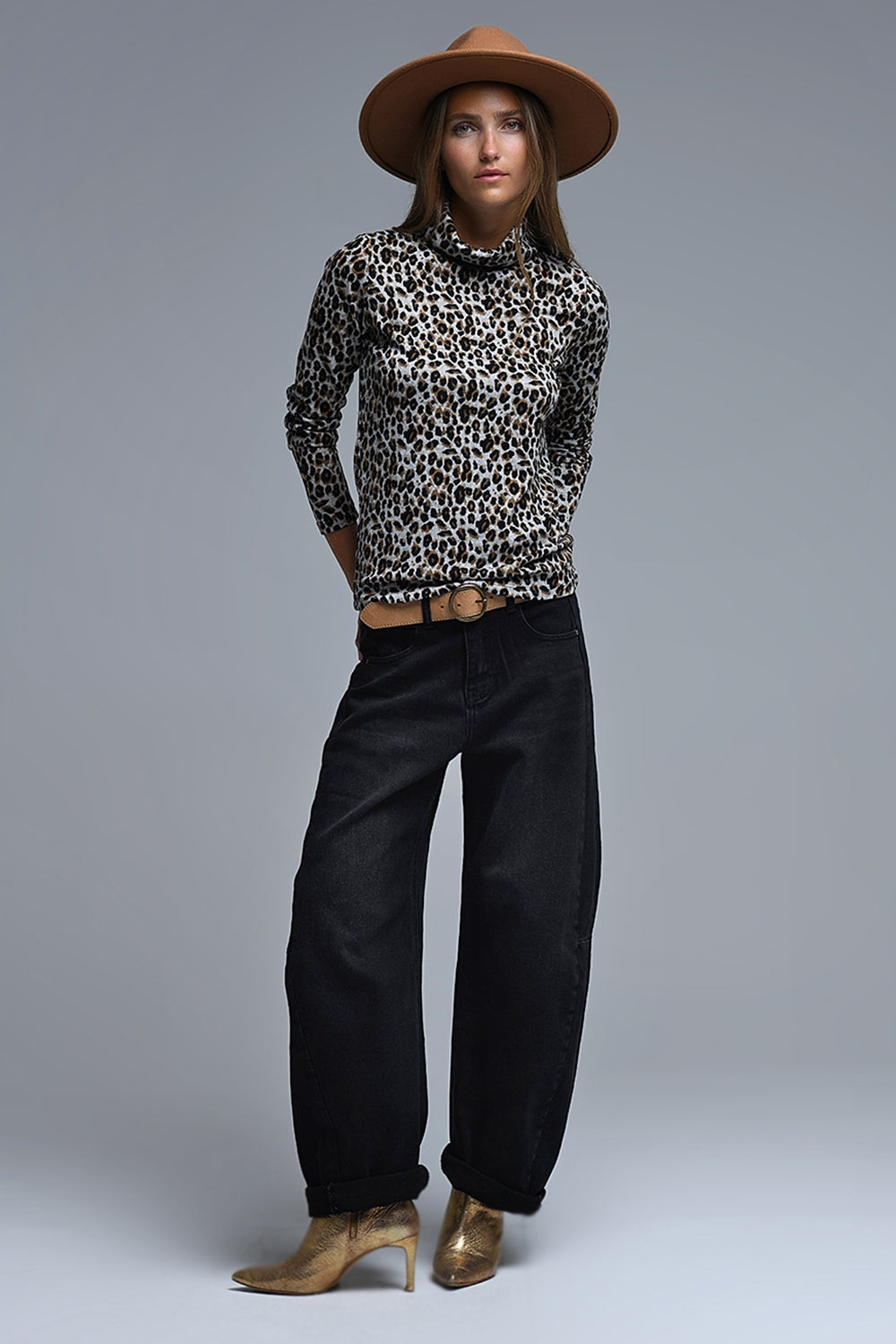 Long Sleeve Turtleneck Top in Brown Leopard Print