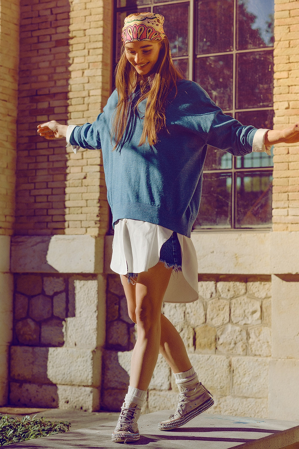 Losse fijngebreide trui in blauw met ronde hals