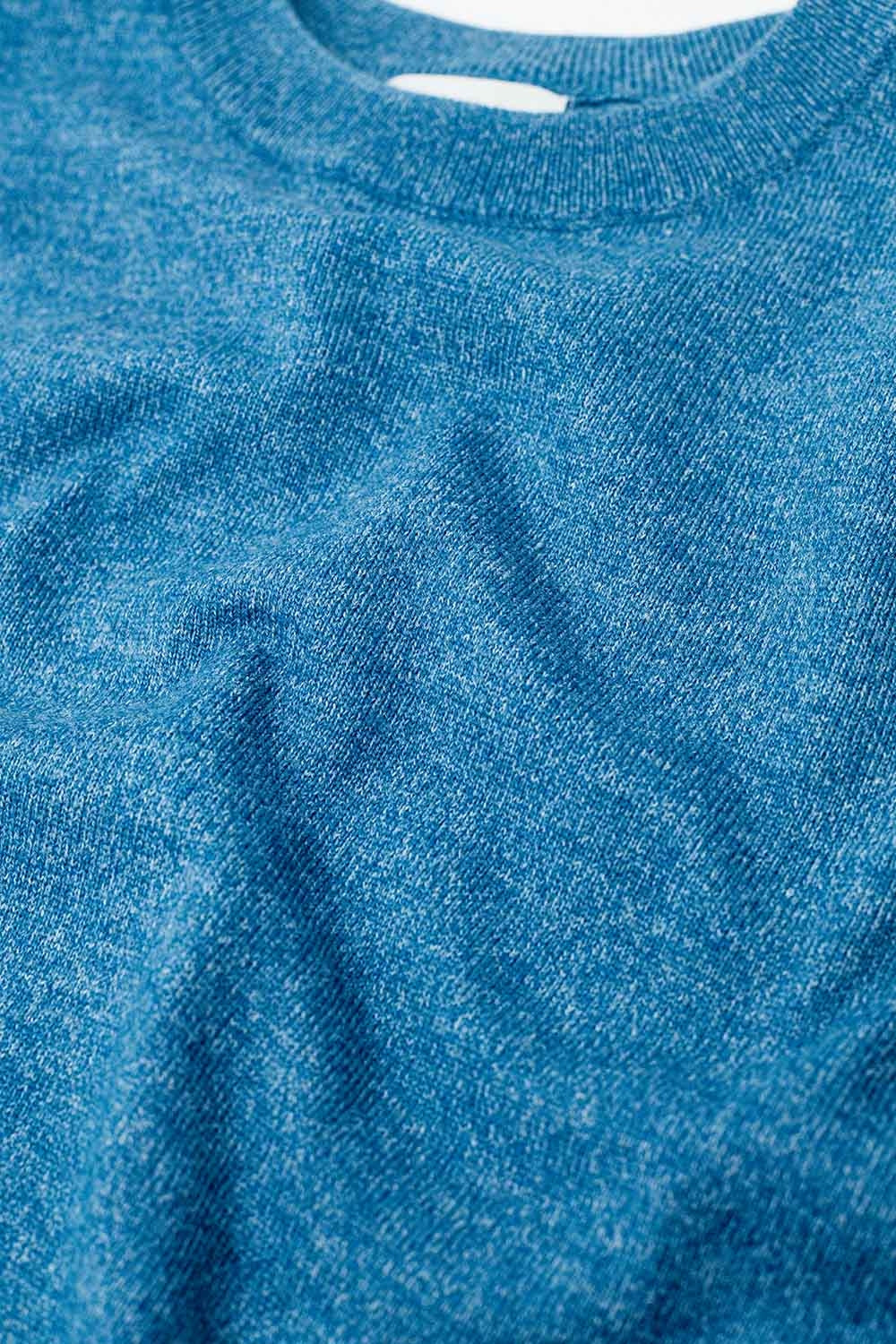 Losse fijngebreide trui in blauw met ronde hals