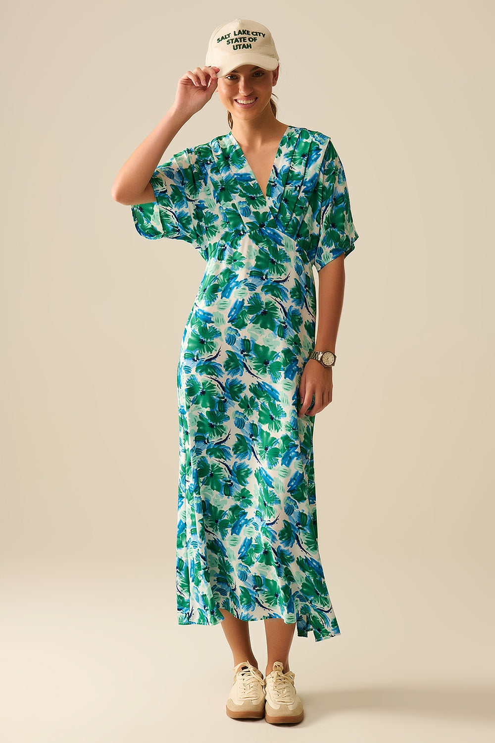 Q2 Maxi floral print dress in satin fabric with dropped sleeves