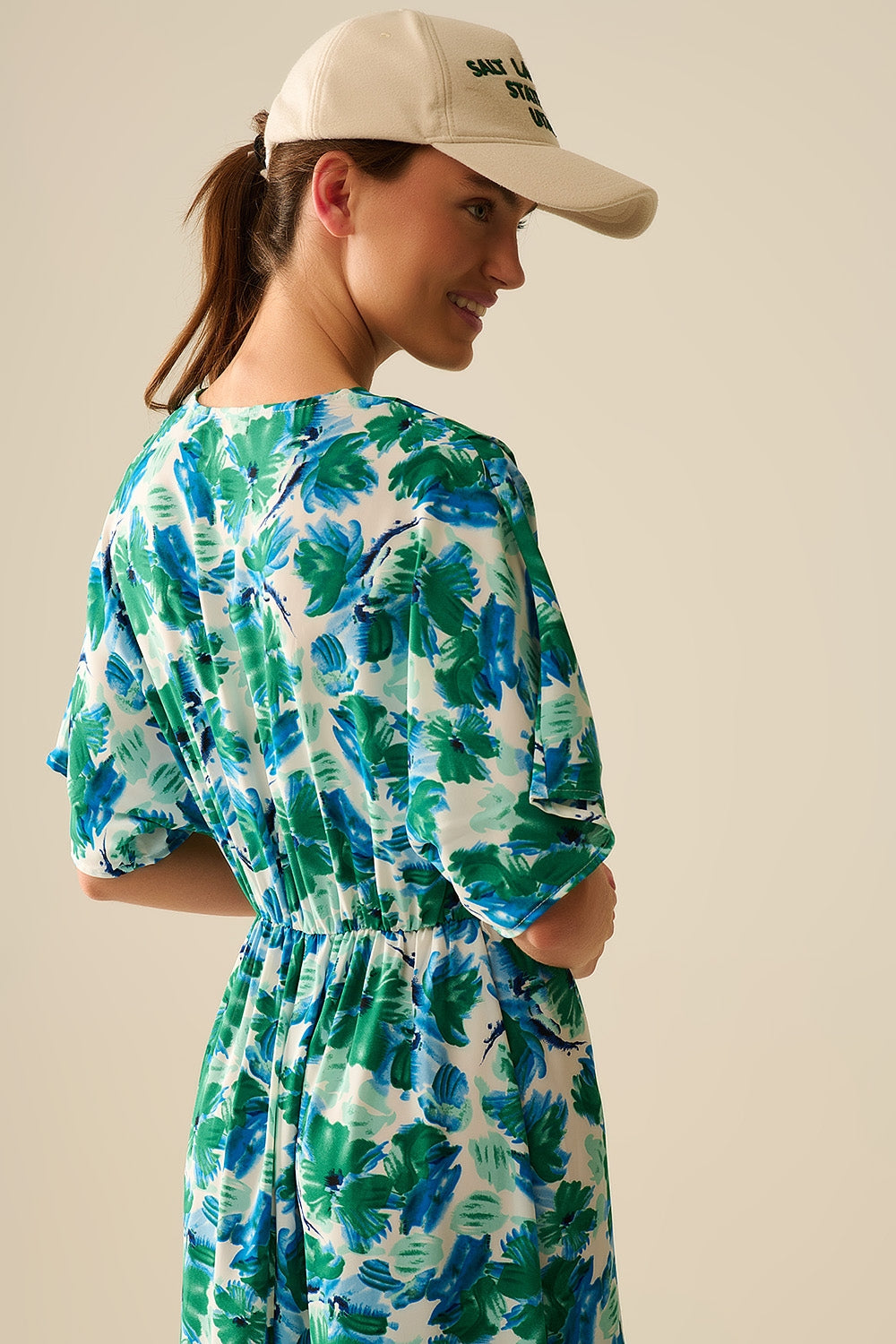 Maxi floral print dress in satin fabric with dropped sleeves