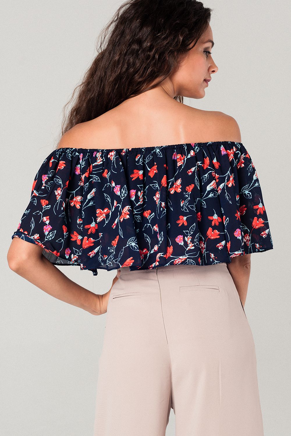 Top curto floral ombro a ombro azul marinho