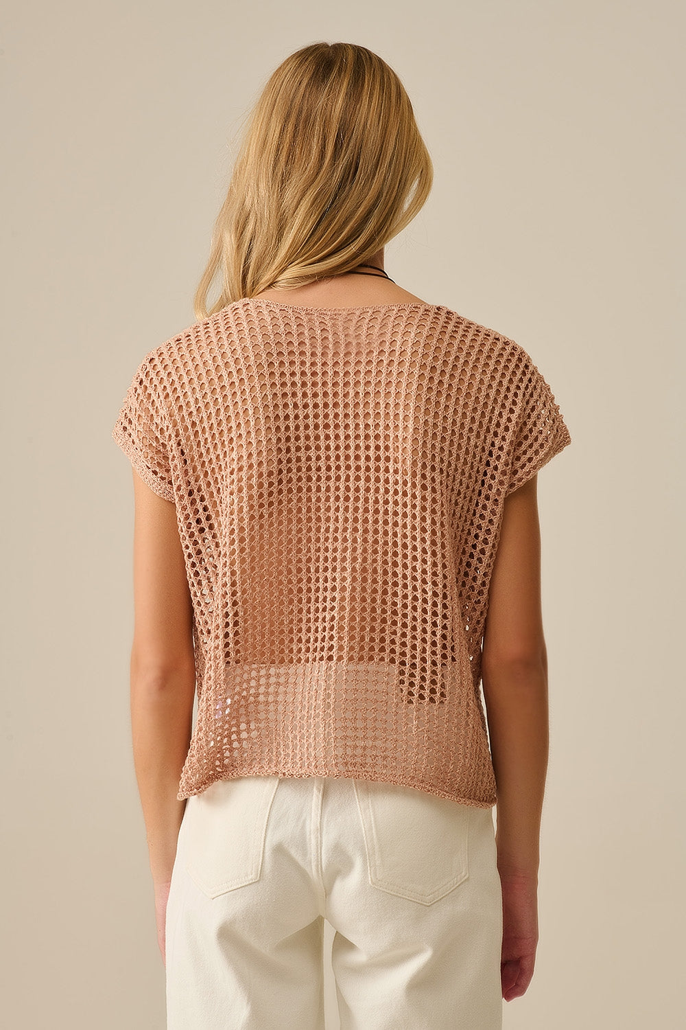 Open gebreide gehaakte top met verlaagde mouwen in camel