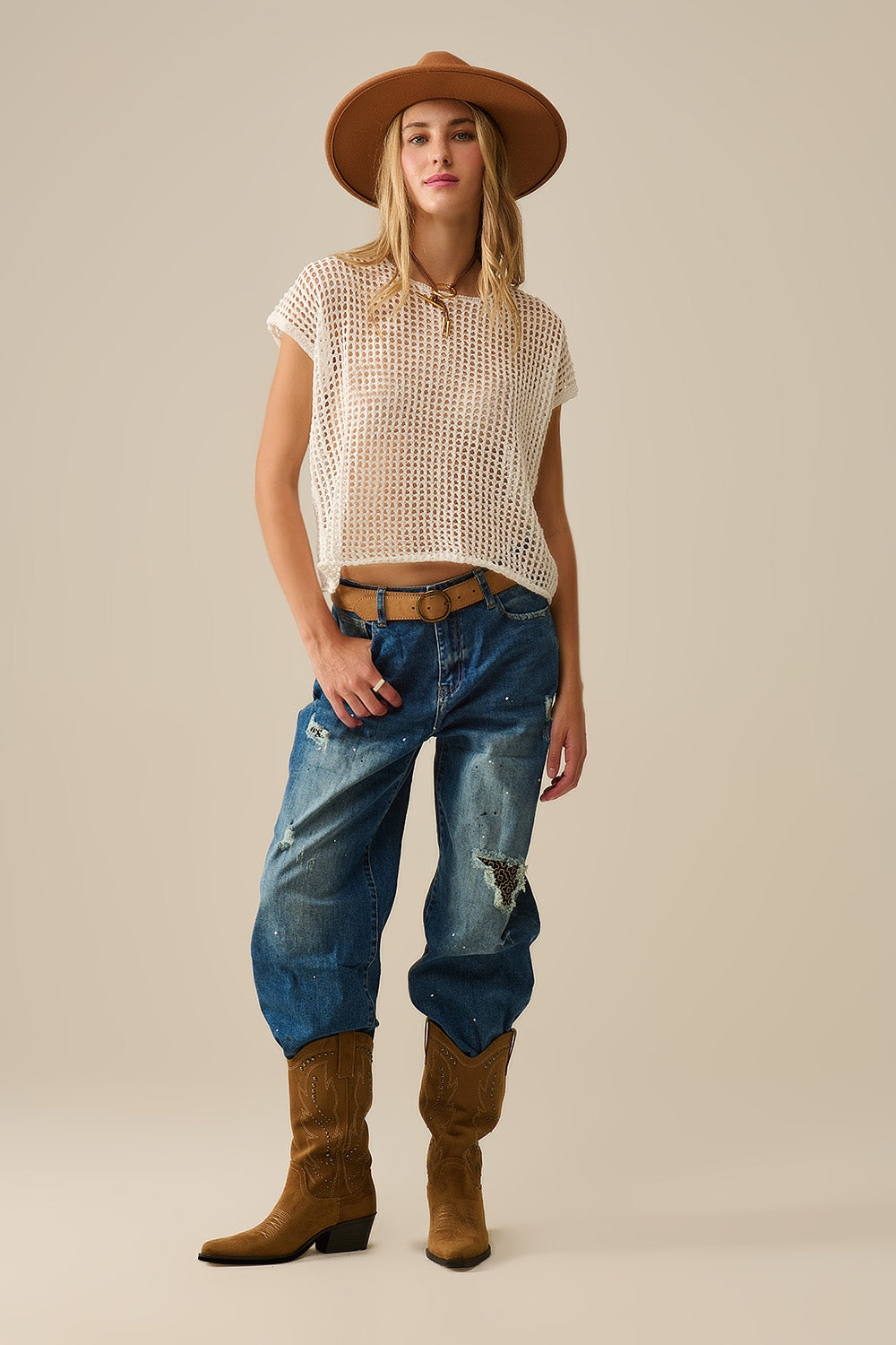 Open gebreide gehaakte top met verlaagde mouwen in het wit