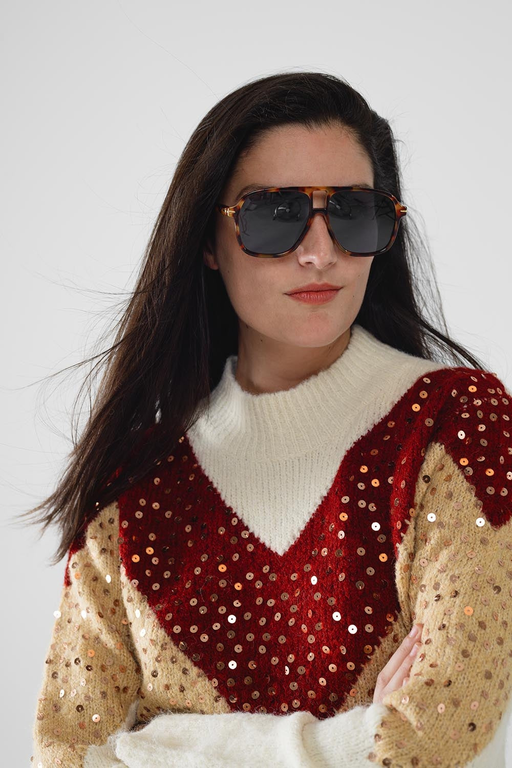 Ovale pilotenbril met rookzwarte lens in schildpadmotief