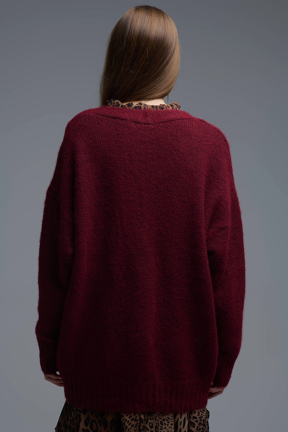 Oversized Cardigan in burgundy with gold buttons and pockets