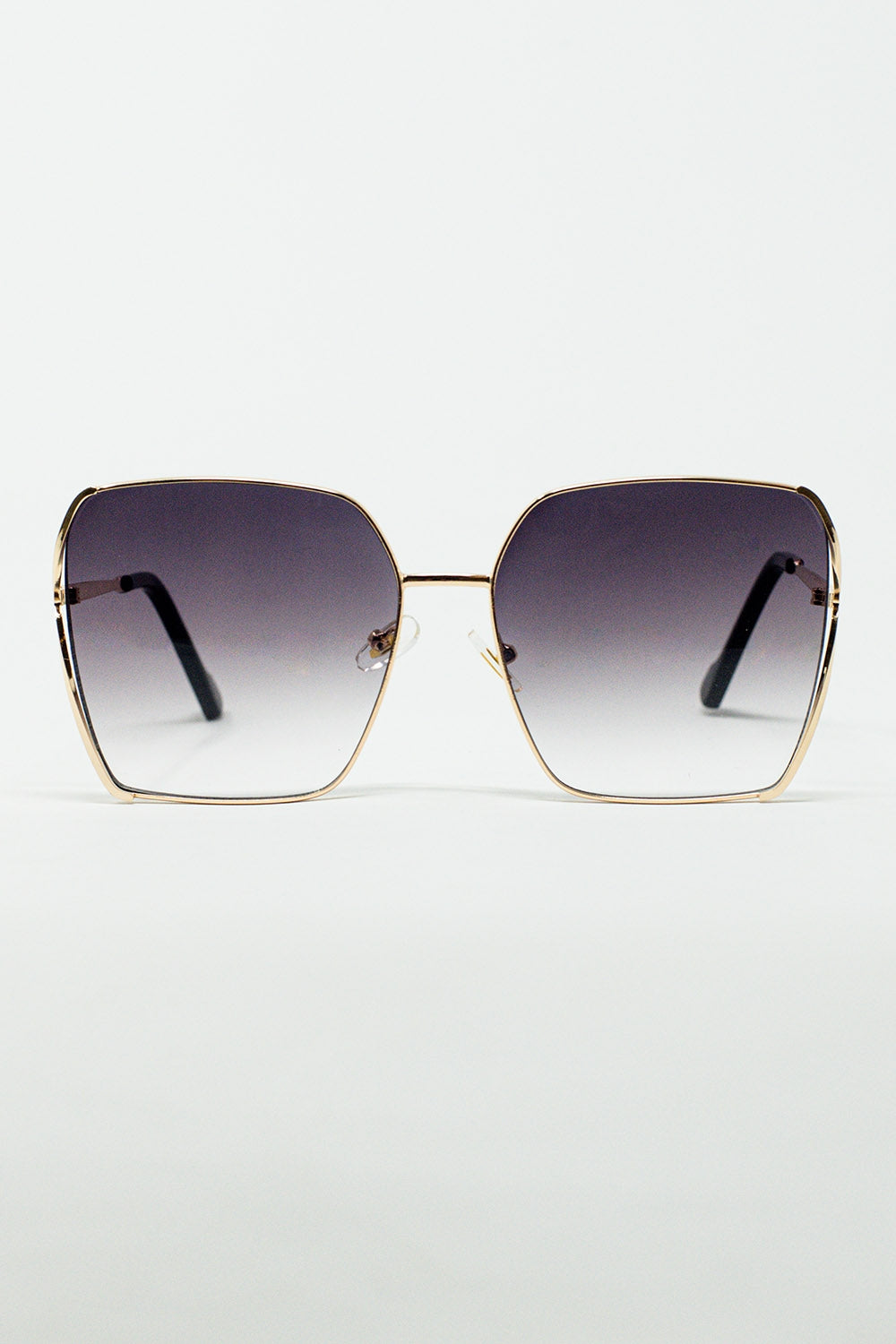 Q2 Oversized Square Metal Sunglasses In Black Gradient Lens
