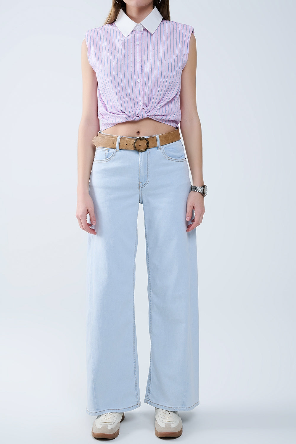 Q2 Oversized Straight Leg Jeans in Light Wash denim