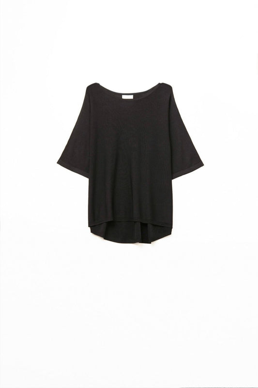 Q2 Oversized Sweater in Black with Elbow-Length Sleeves