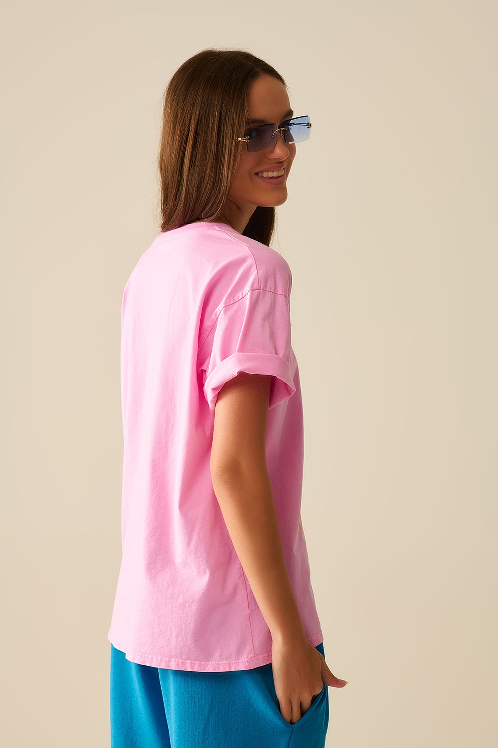 Pink T-shirt made in Italy with a vintage girl graphic