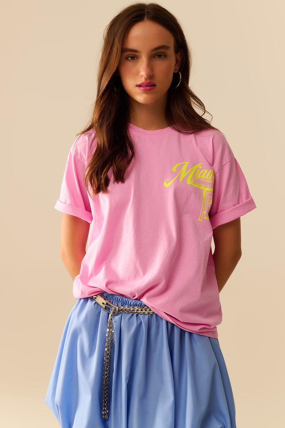 pink T-shirt with Miami logo print in yellow