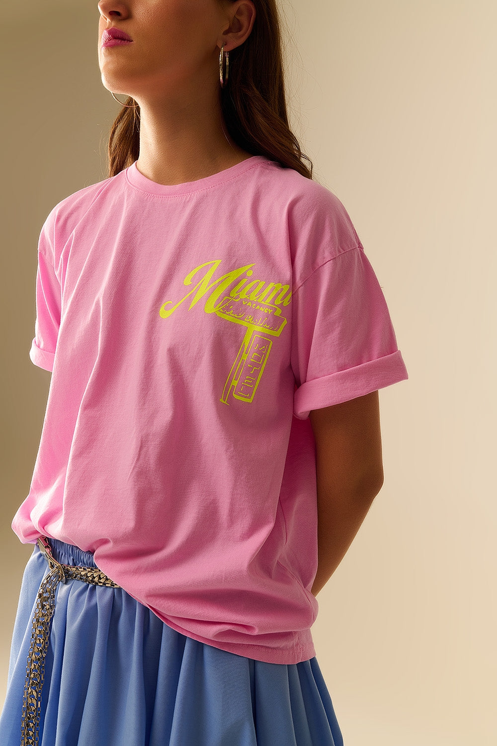 pink T-shirt with Miami logo print in yellow