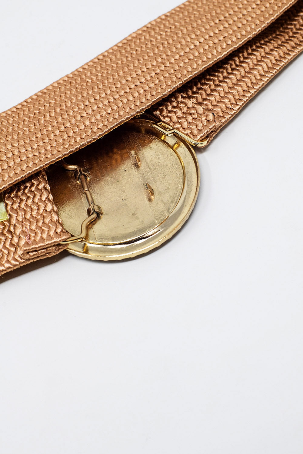 Roze geweven riem met ronde gesp met strass steentjes