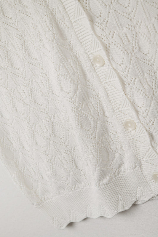 Colete de malha Pointelle com bordas recortadas em branco