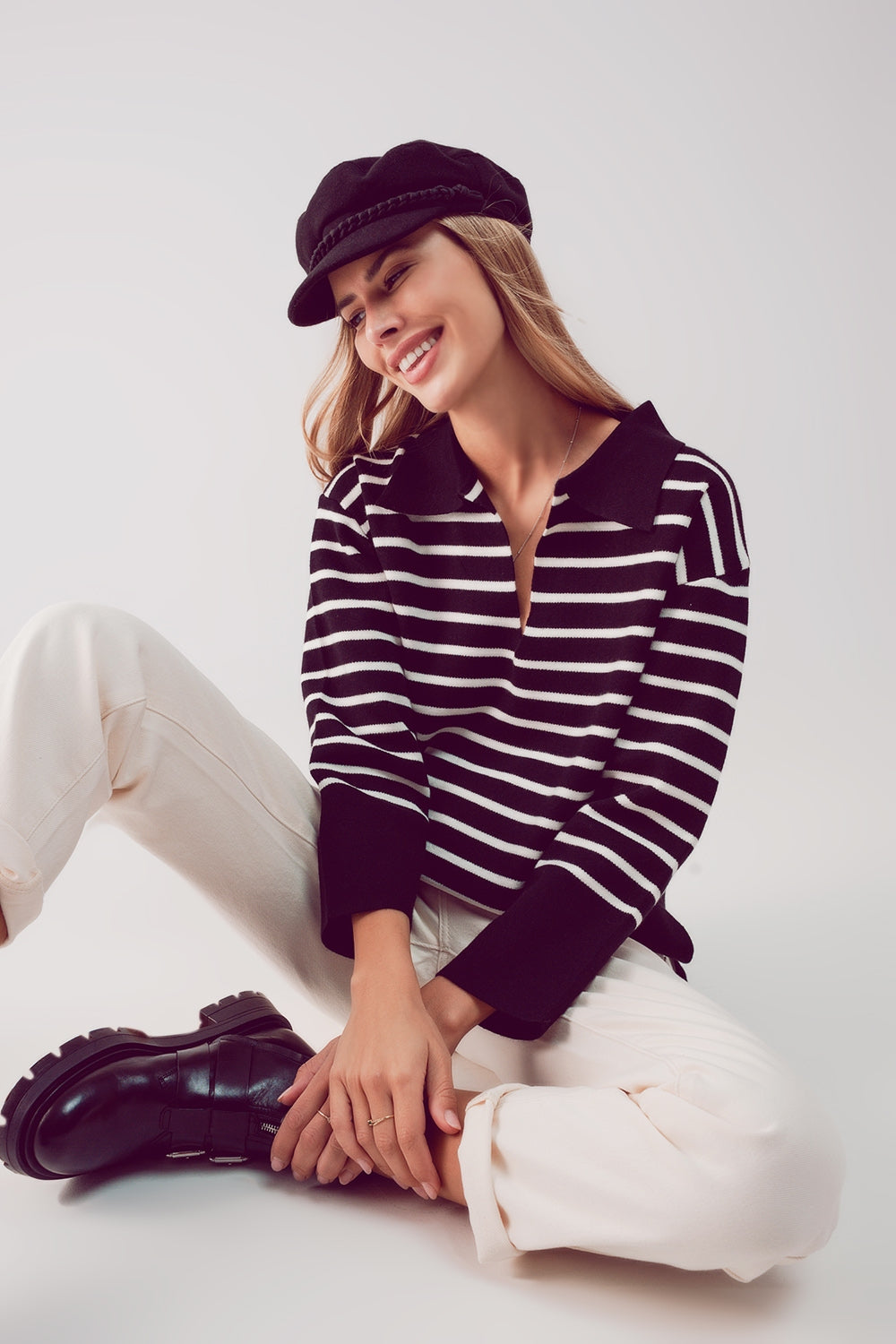 Q2 Polo neck sweater in black stripe