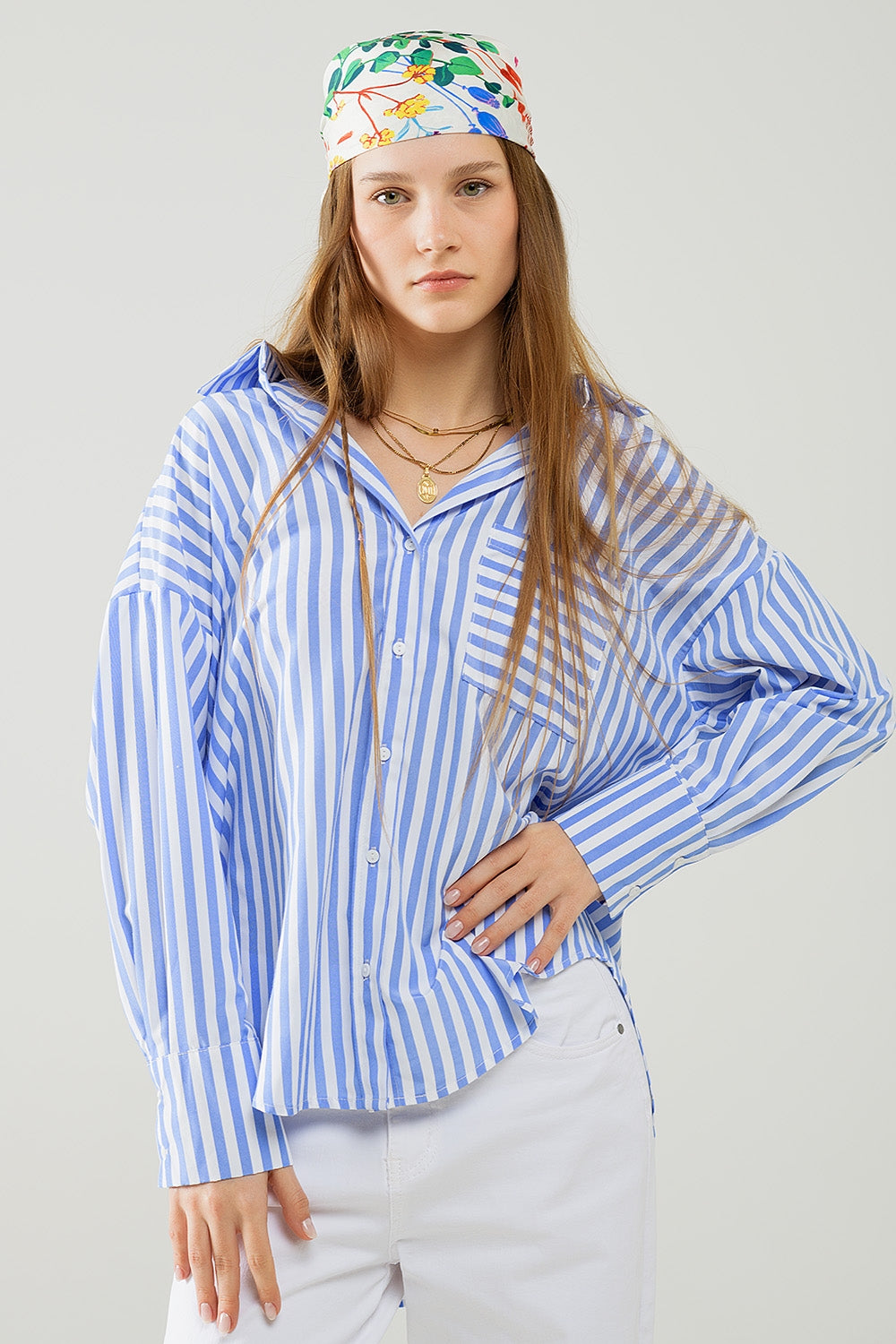 Q2 Relaxed light Blue striped blouse