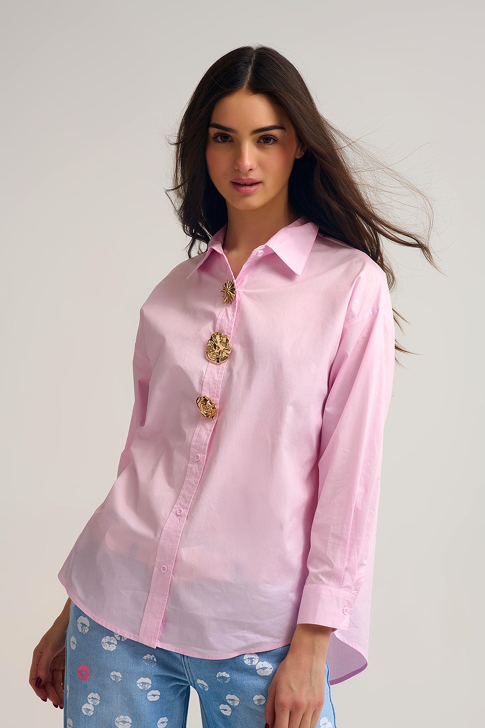 Q2 relaxed poplin Cotton Shirt in pink with Gold Buttons