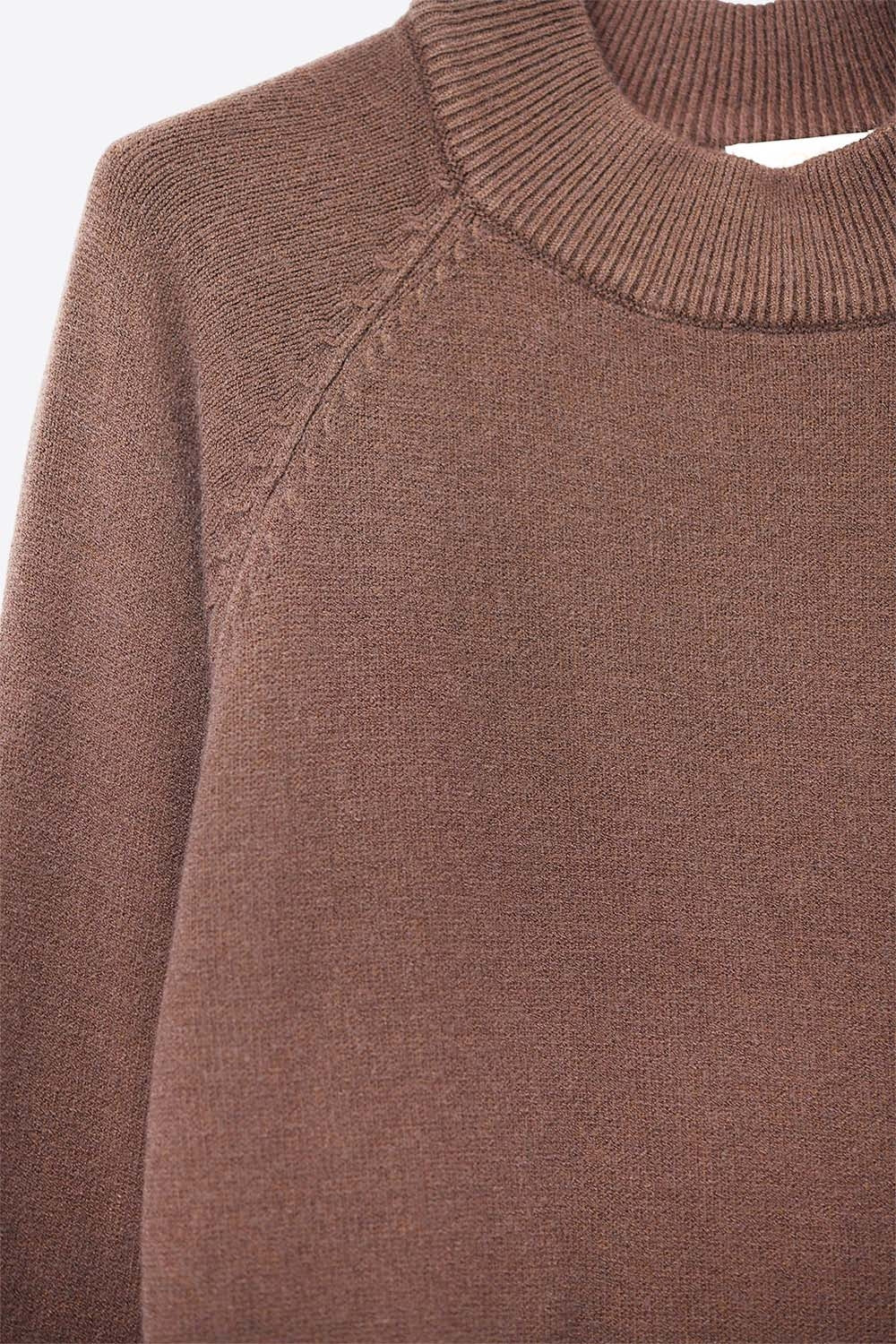 relaxed style brown jumper with balloon sleeves