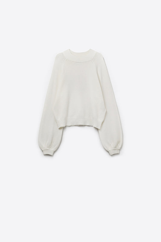 Q2 relaxed style white jumper with balloon sleeves