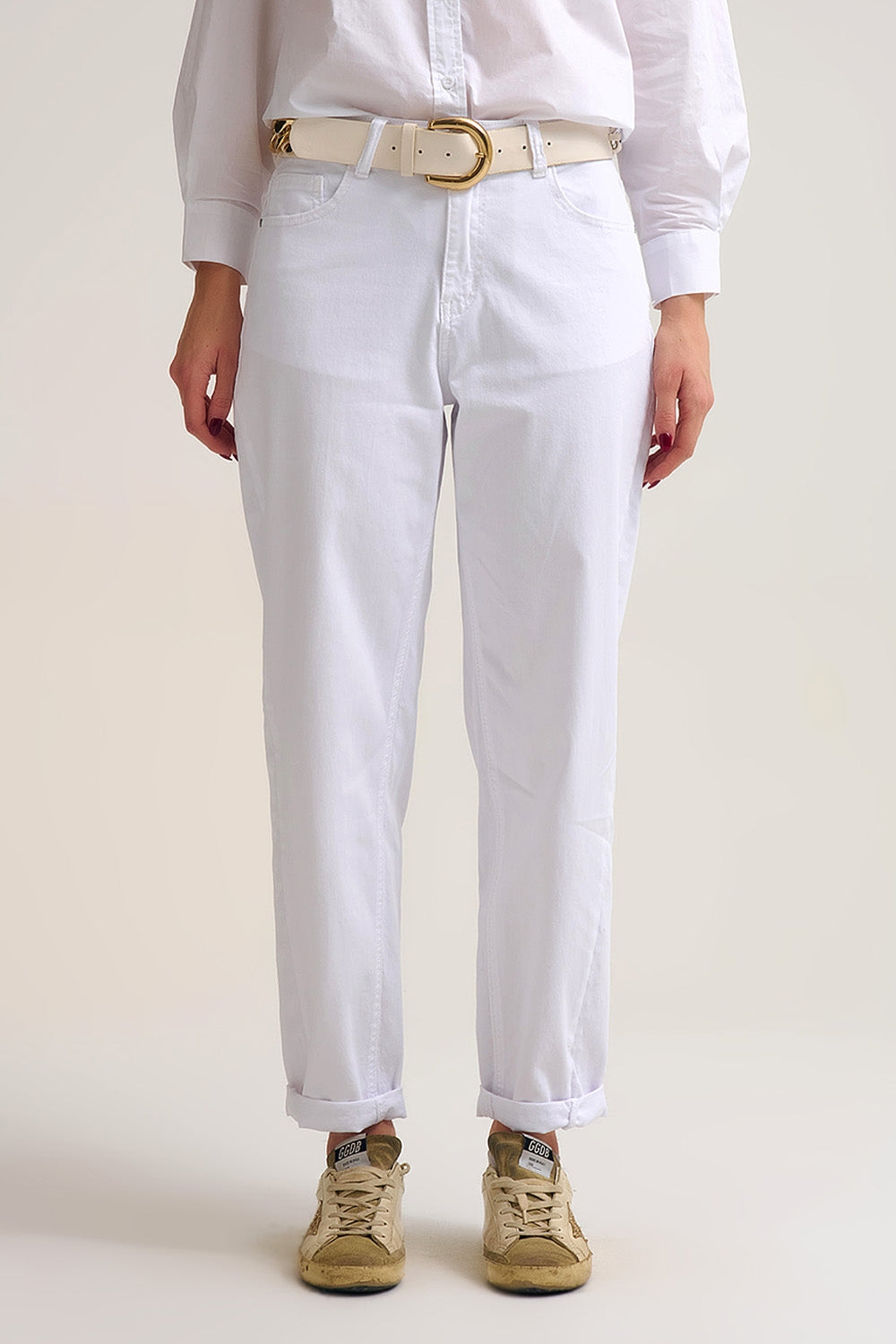 Q2 Relaxed Tapered Pants in white Comfy Stretch