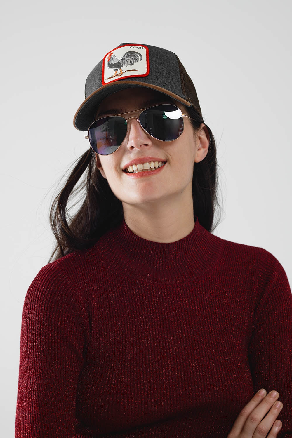 Óculos de sol aviador retro com lente azul fumado e armação dourada