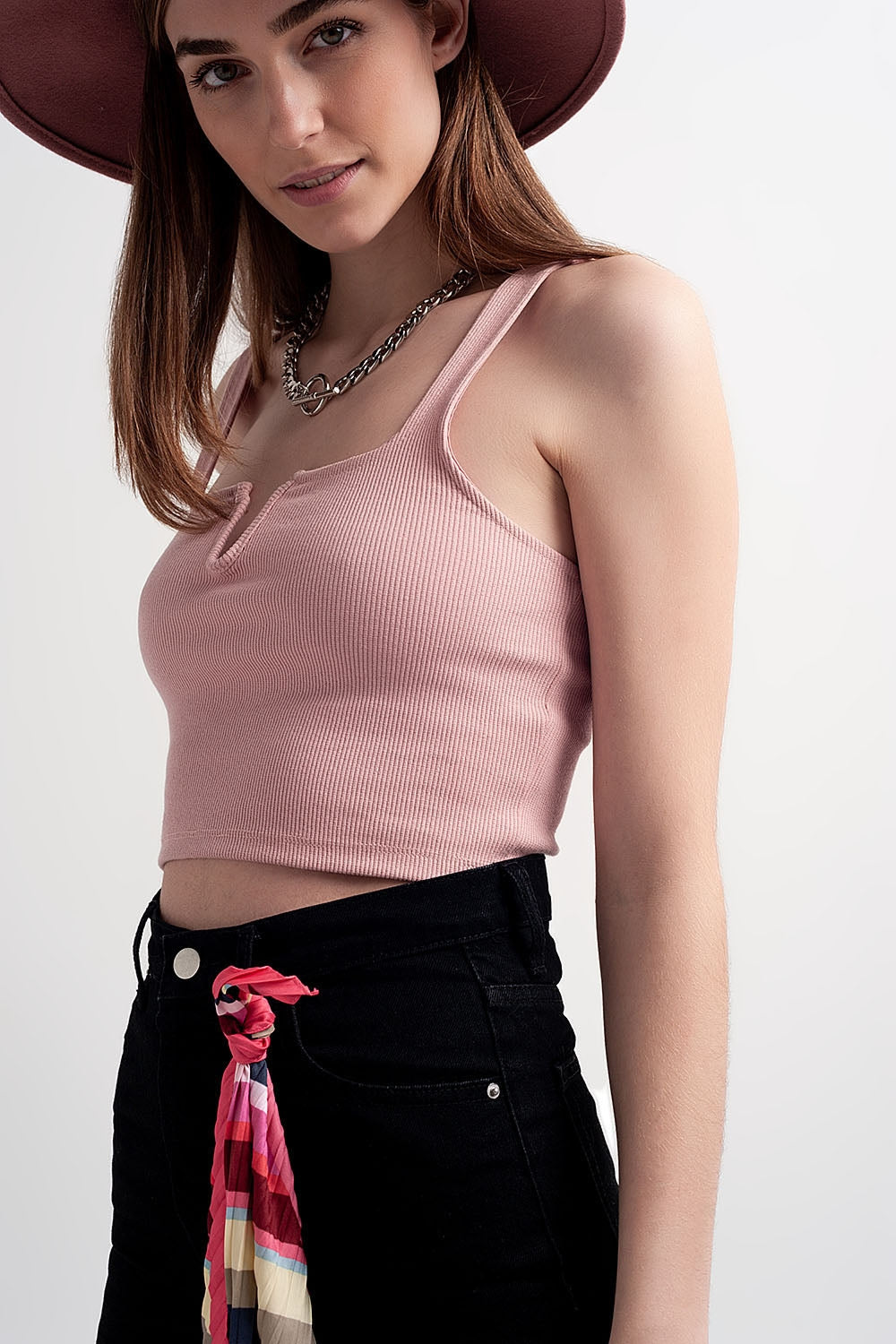 Top curto canelado em blush rosa