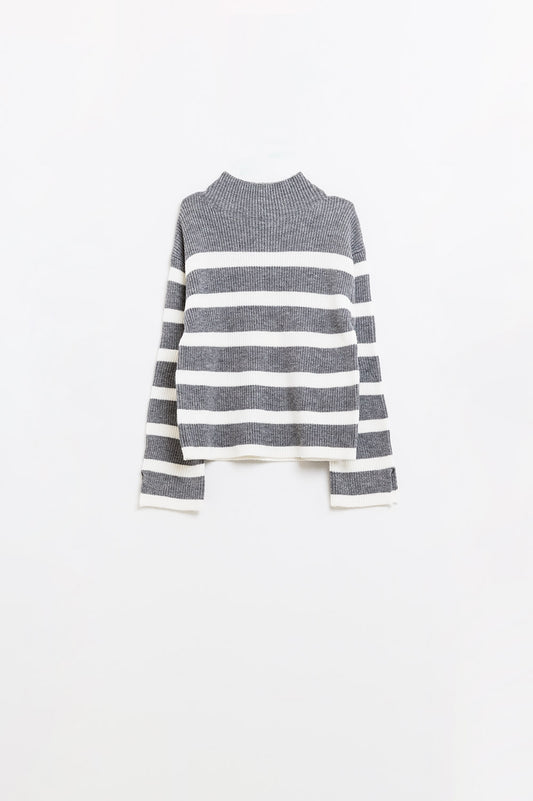 Q2 Ribbed knit jersey in grey with cream stripes
