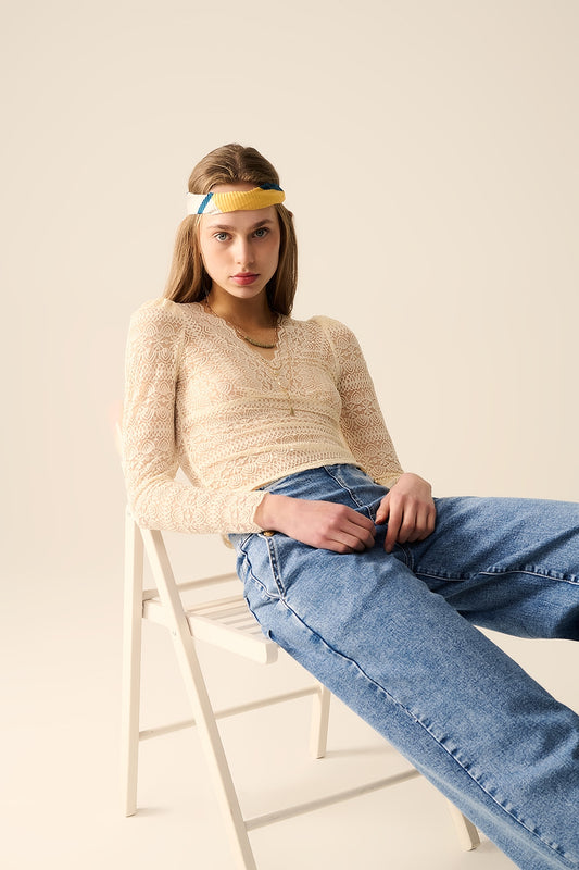 Q2 Romantic V-neck Lace Top With Long Sleeves in beige