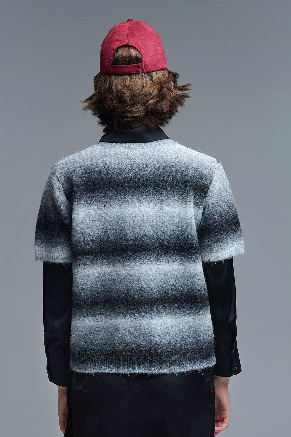 Short Sleeve Ombré Striped Sweater in Grey