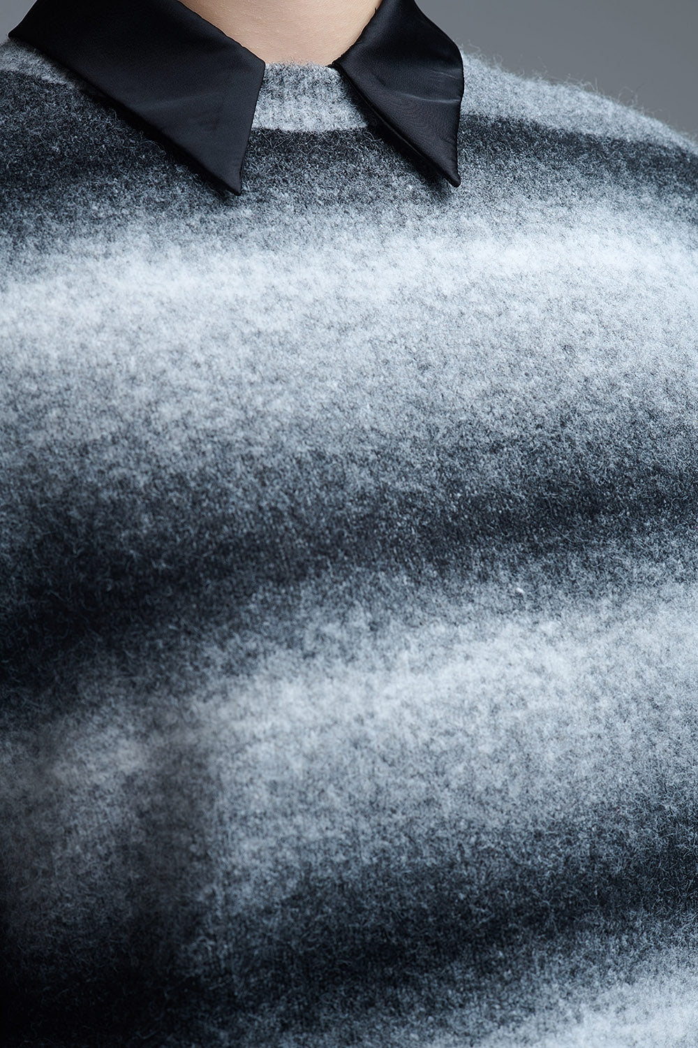 Short Sleeve Ombré Striped Sweater in Grey