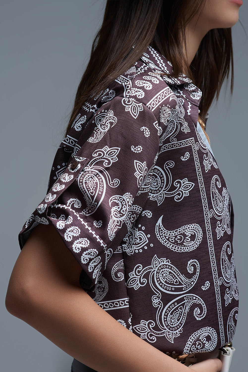Short Sleeve Paisley Print Shirt in Brown