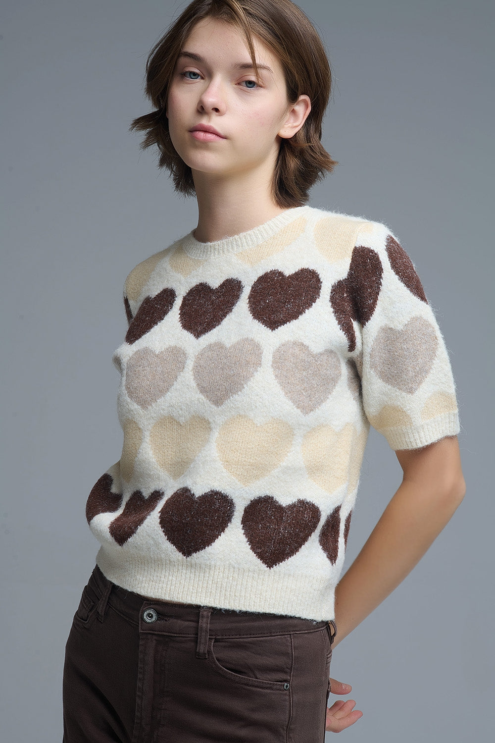 Short Sleeve Printed Heart Sweater in Beige