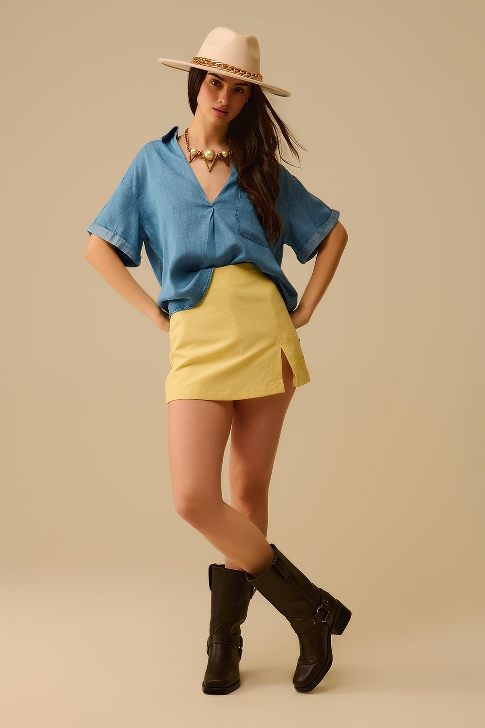 Camisola Tencel de Manga Curta com Bolso no Peito em Azul
