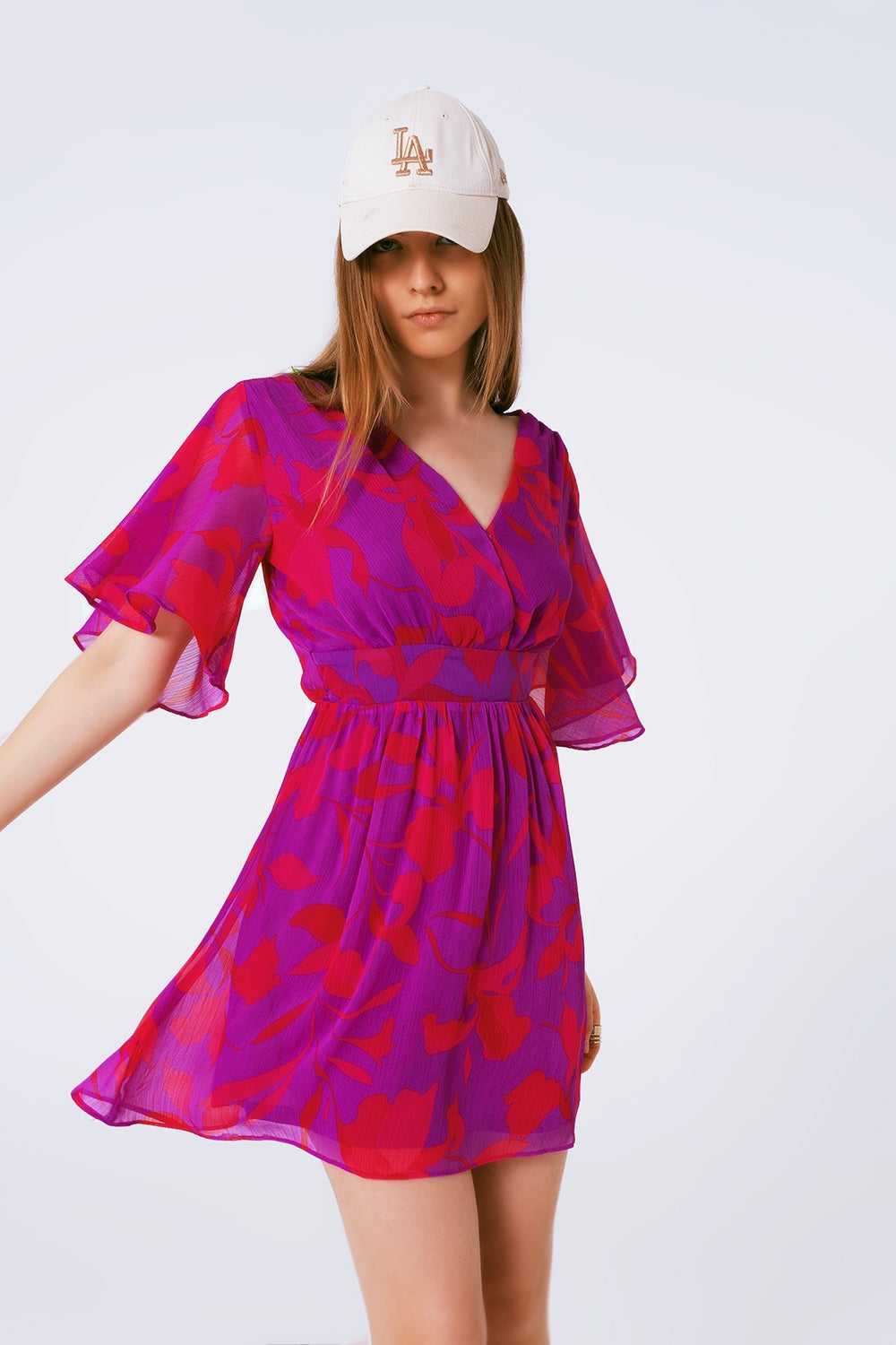 short sleeve V-neck chiffon mini dress in floral print